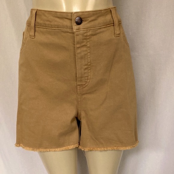 AVA & VIV Jeans Midi Shorts Women’s Size 18W Frayed Hems Golden Color NWOT - Picture 3 of 7